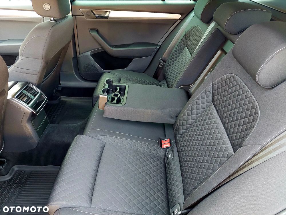 Skoda Superb 2.0 TDI SCR Ambition DSG - 26