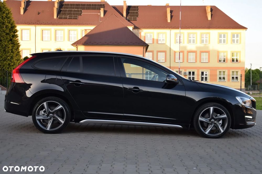Volvo V60 D4 Geartronic Momentum - 3