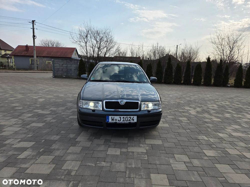 Skoda Octavia 1.8 T Elegance - 24