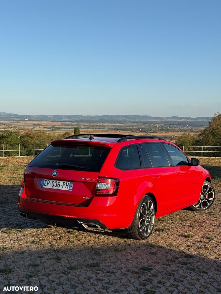 Skoda Octavia 2.0 TDI DSG RS - 7