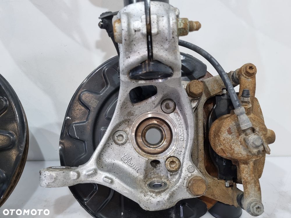 VW PASSAT B8 ARTEON 2.0 TDI 1.4 1.8 TSI ZWROTNICA LEWA PRAWA MCPHERSON LEWY PRAWY  3Q0413031CC 5Q0407258C 5Q0407257C - 4