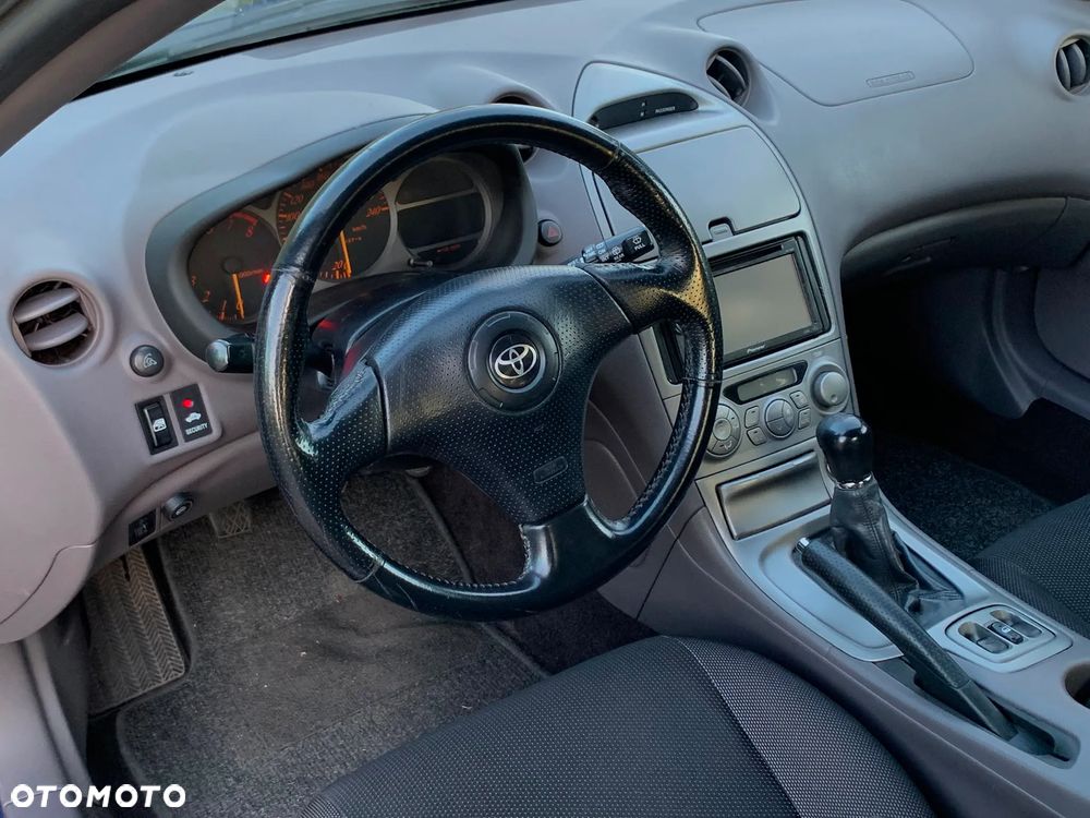 Toyota Celica S - 10