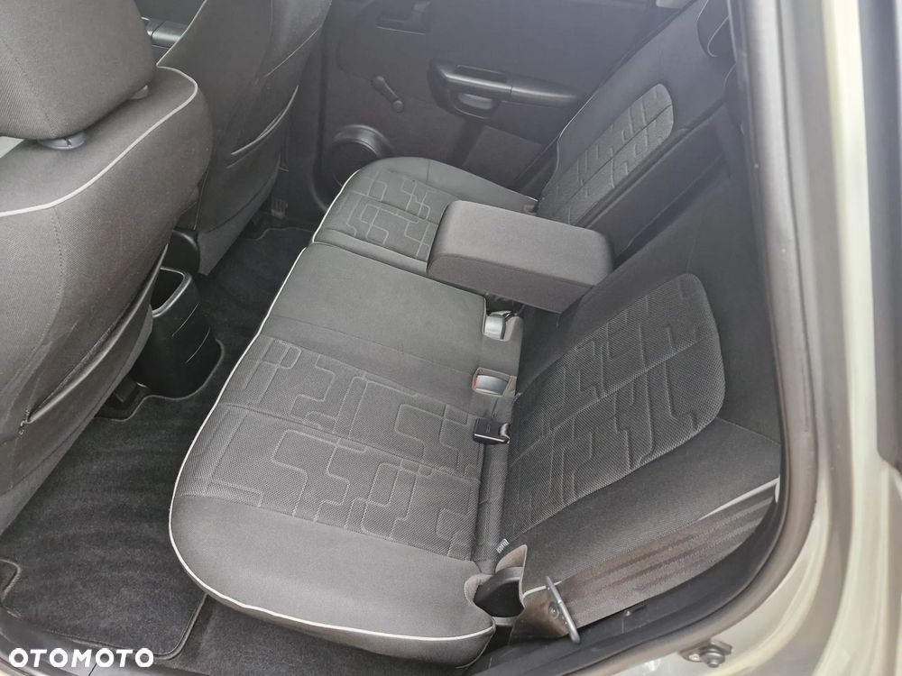 Kia Venga 1.6 CVVT Edition 7 - 8