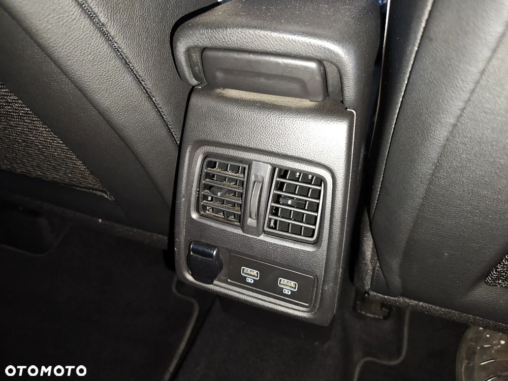 Renault Captur 1.3 TCe Intens EDC - 28