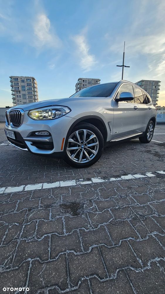 BMW X3 xDrive30i Luxury Line - 10