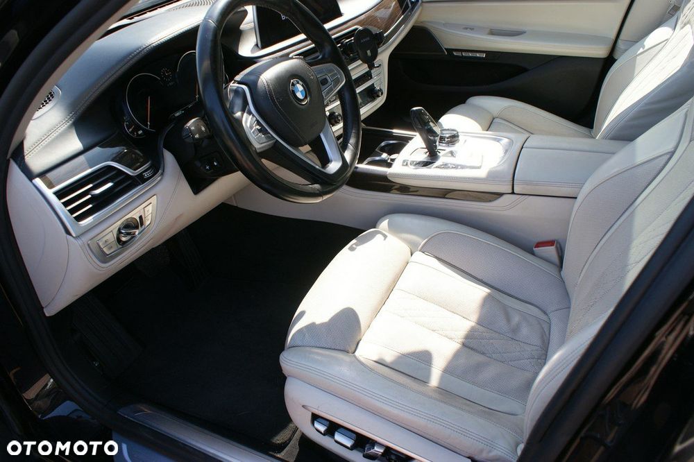 BMW Seria 7 - 13