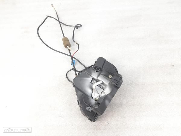 Fecho Porta Tras Dto Mercedes-Benz C-Class (W203) - 2