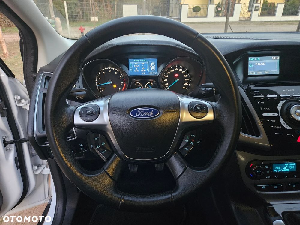 Ford Focus 1.6 Titanium - 27