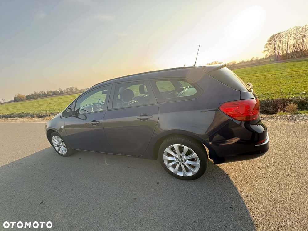 Opel Astra ver-2-0-cdti-sport - 1