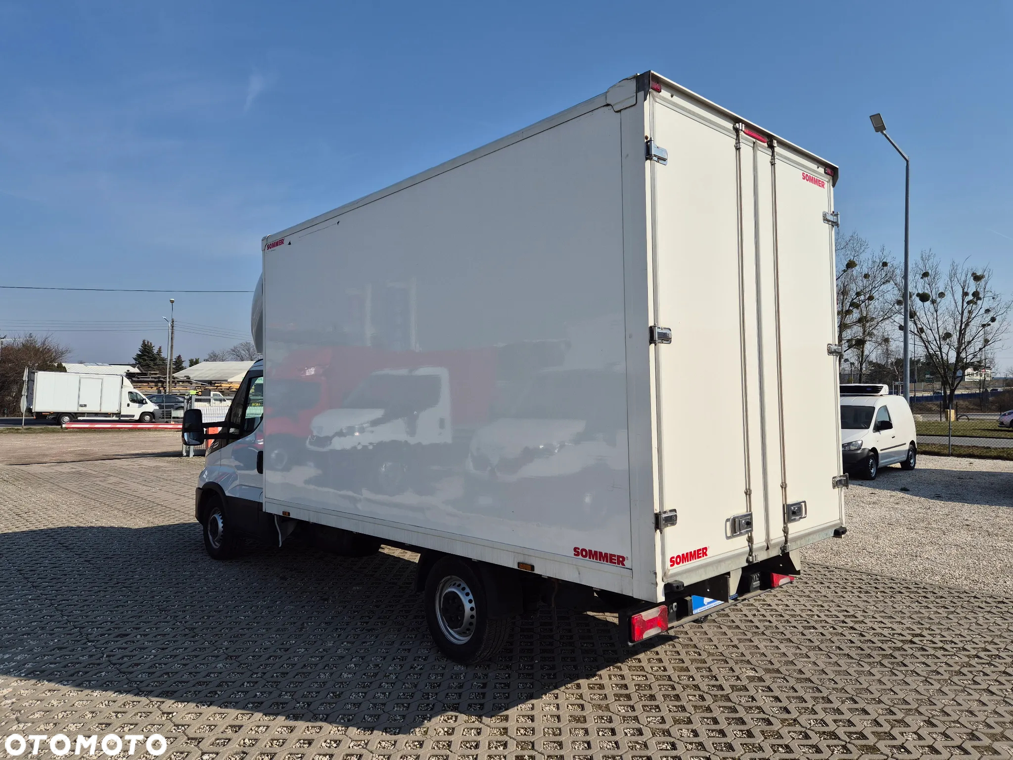 Iveco Daily 35S14 Hi-Matic, kontener 8PAL, klimatyzacja - 8