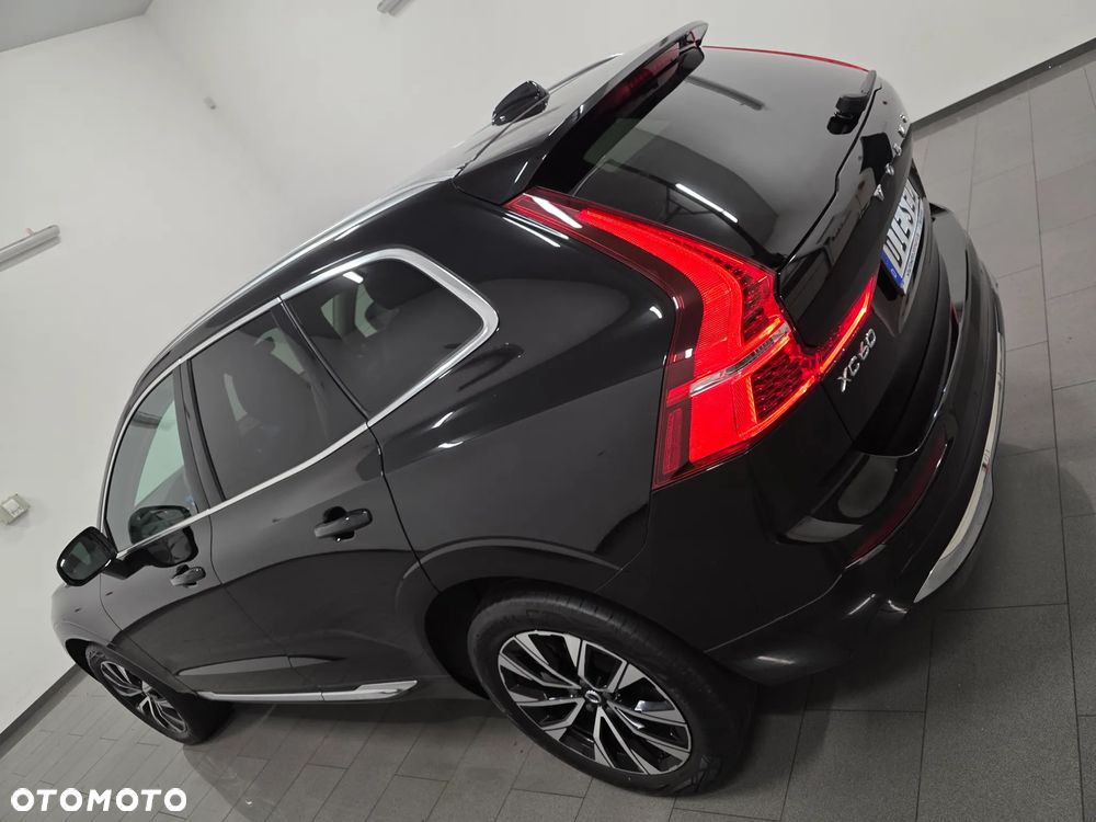 Volvo XC 60 B4 D AWD Ultimate Bright - 34