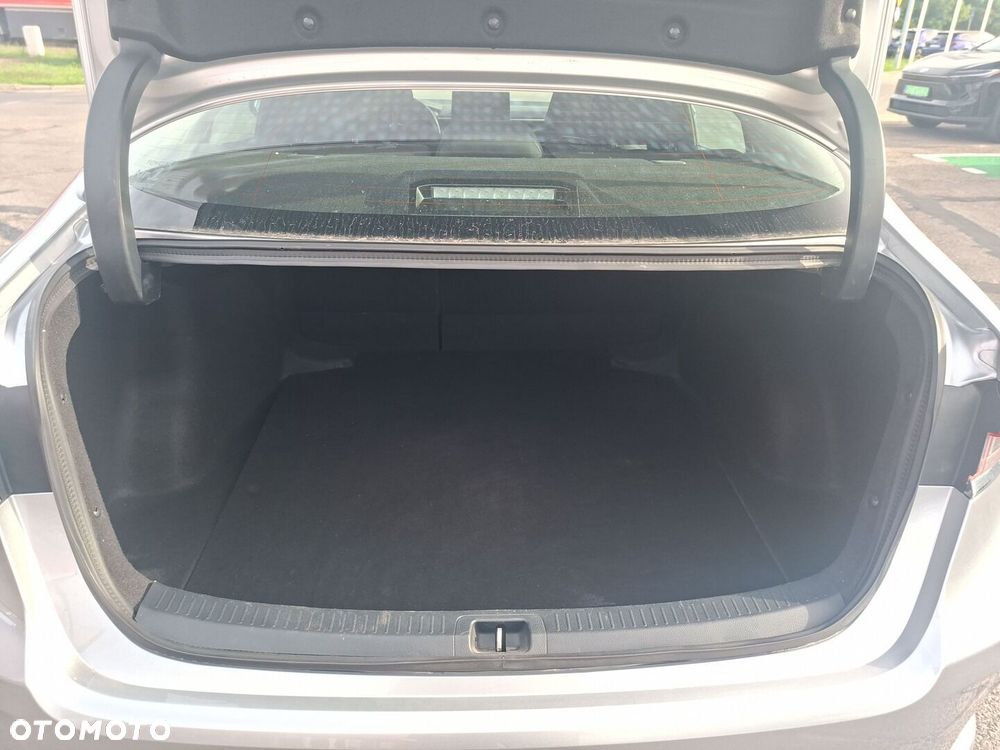 Toyota Corolla 1.8 Hybrid Comfort - 13