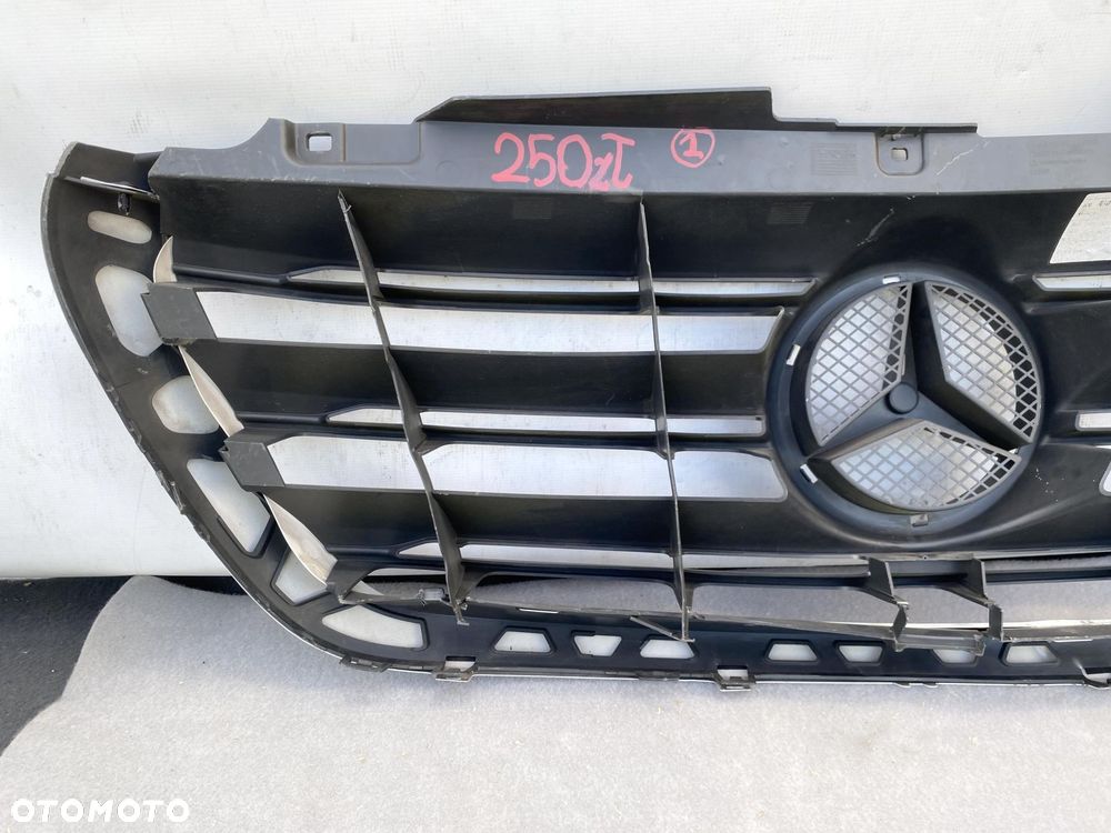 SPRINTER 907 910 17- ATRAPA GRILL PRZEDNI MASKOWNICA PRZÓD Z RAMKĄ BIAŁĄ - 8