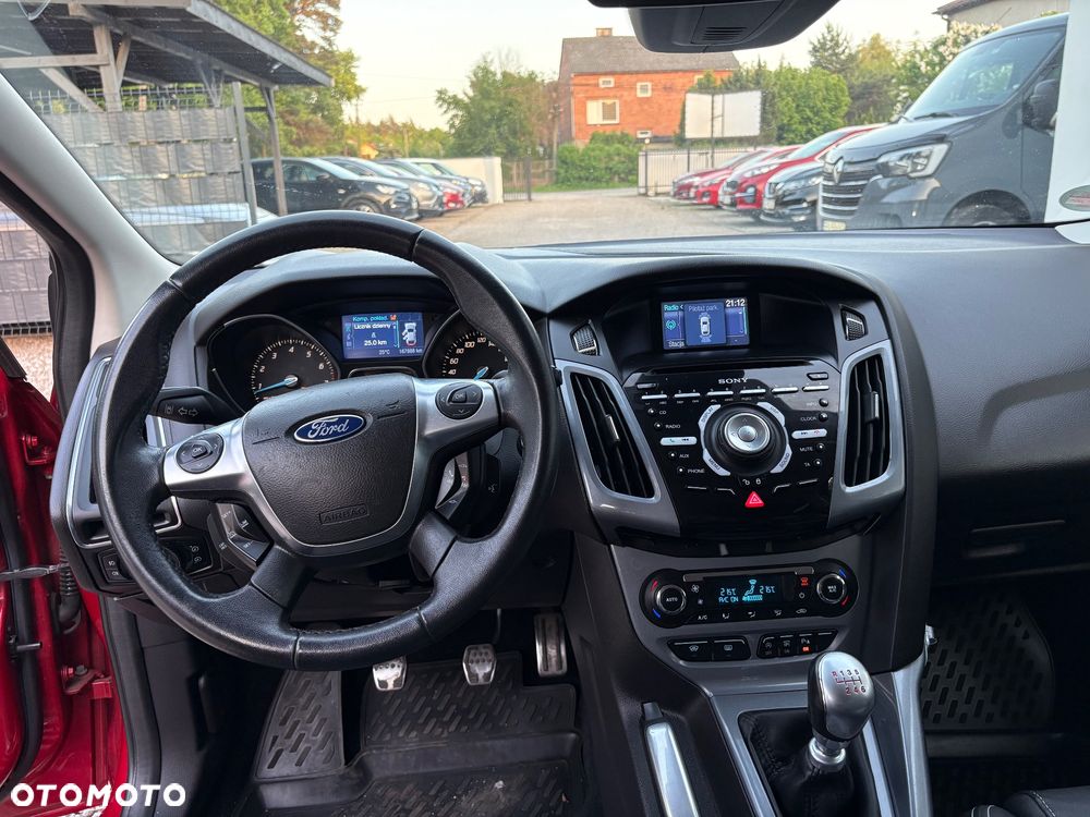 Ford Focus SW 1.0 EcoBoost S&S ST-Line - 21