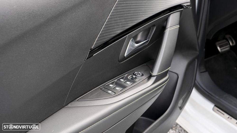 Peugeot e-208 50 kWh GT Pack - 10