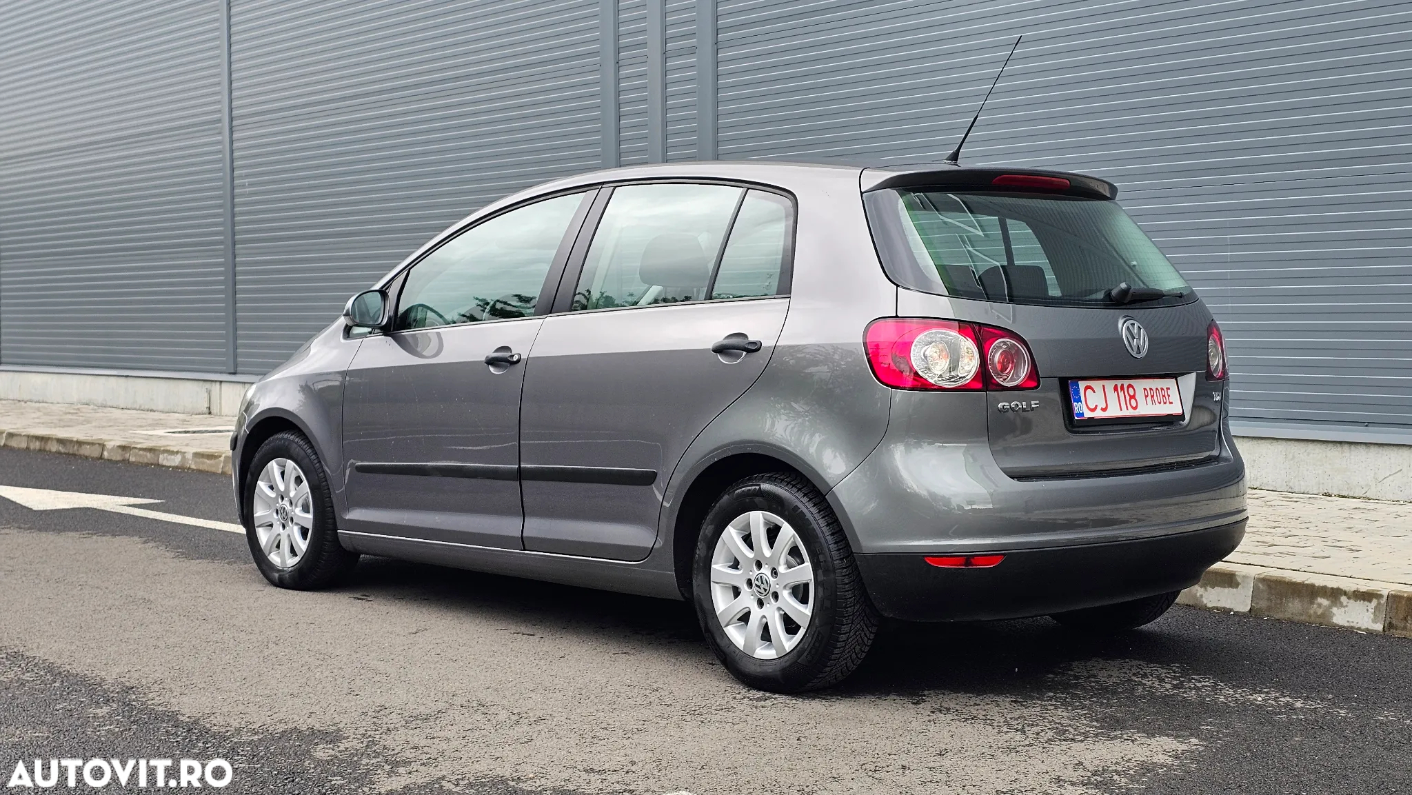 Volkswagen Golf Plus 1.9 TDI Comfortline DPF DSG - 20