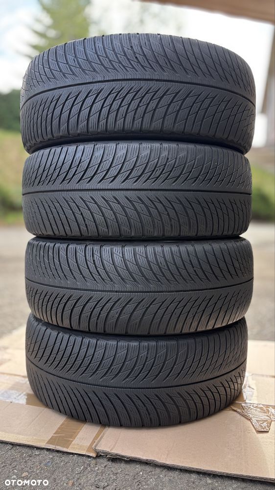 Komplet michelin 235/55/18 z 2020 roku - 1