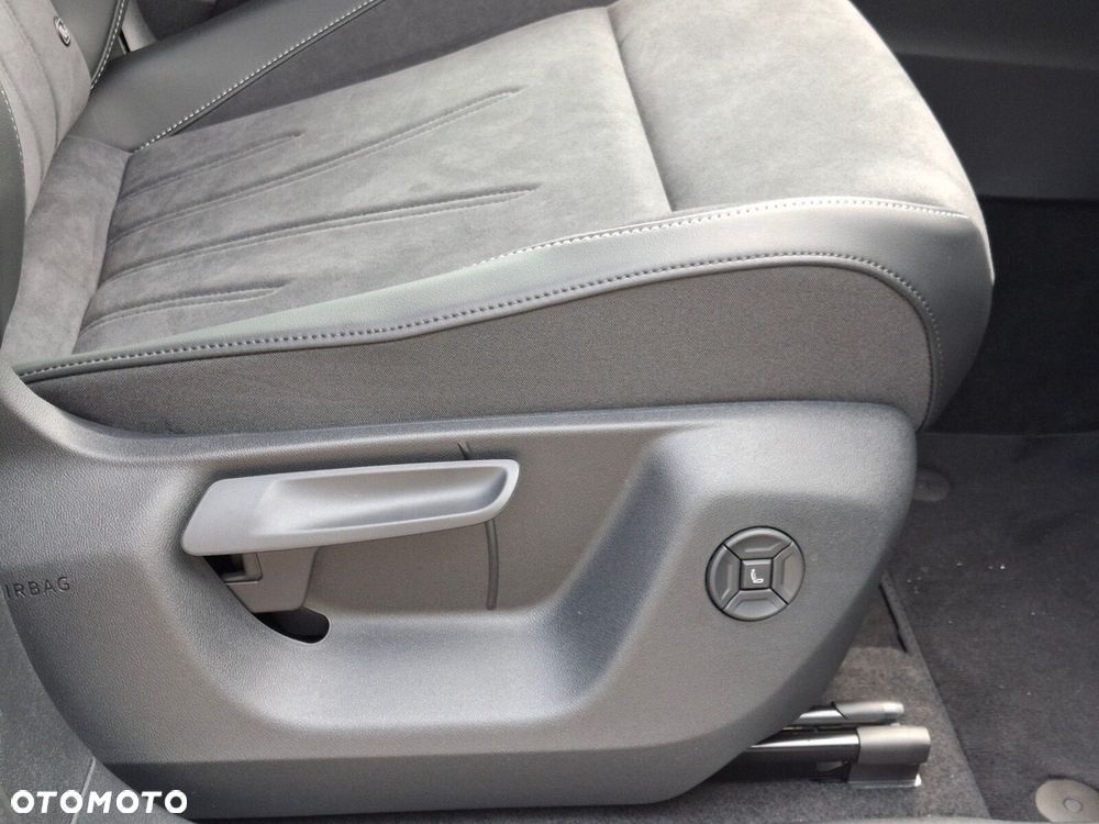 Volkswagen Tiguan 1.5 eHybrid PHEV 150kW Elegance DSG - 25