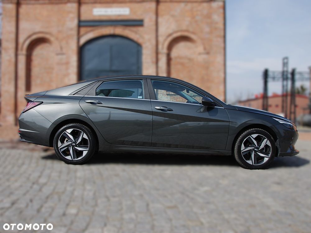 Hyundai Elantra 1.6 Smart - 18
