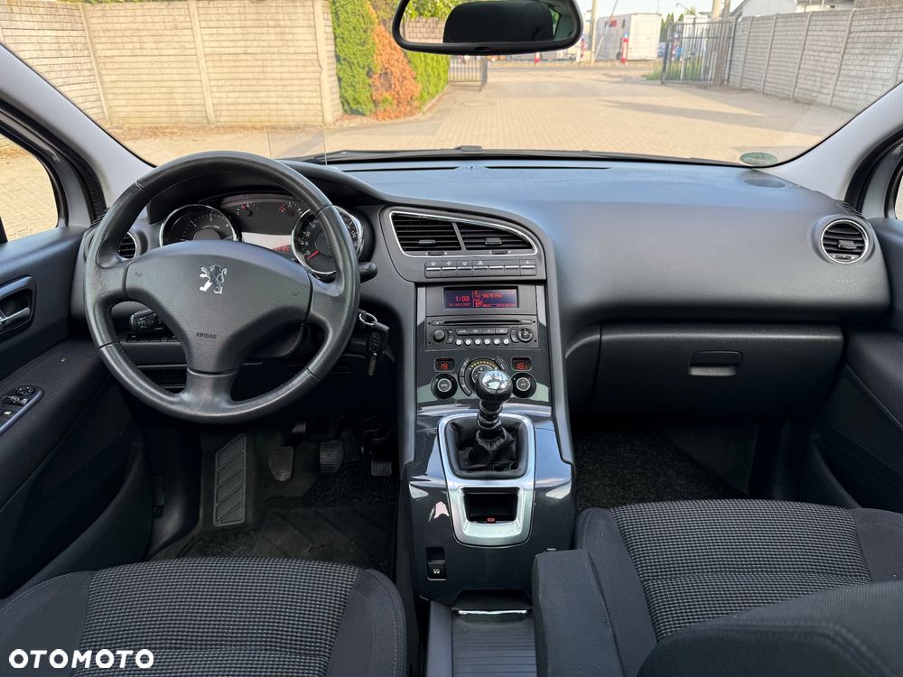 Peugeot 5008 - 32