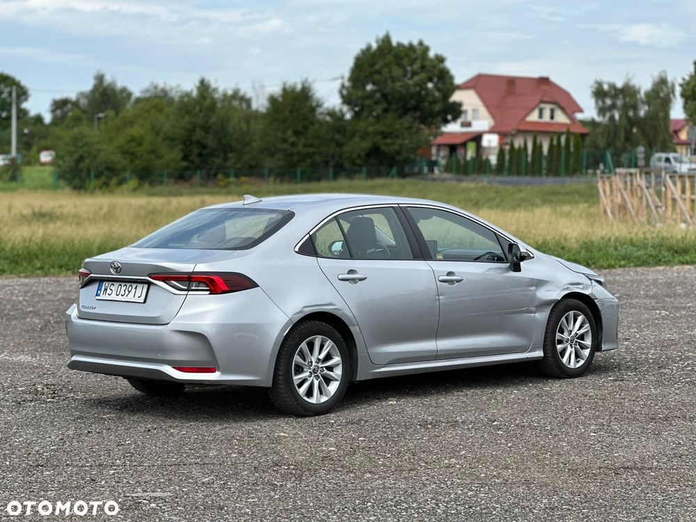 Toyota Corolla - 12