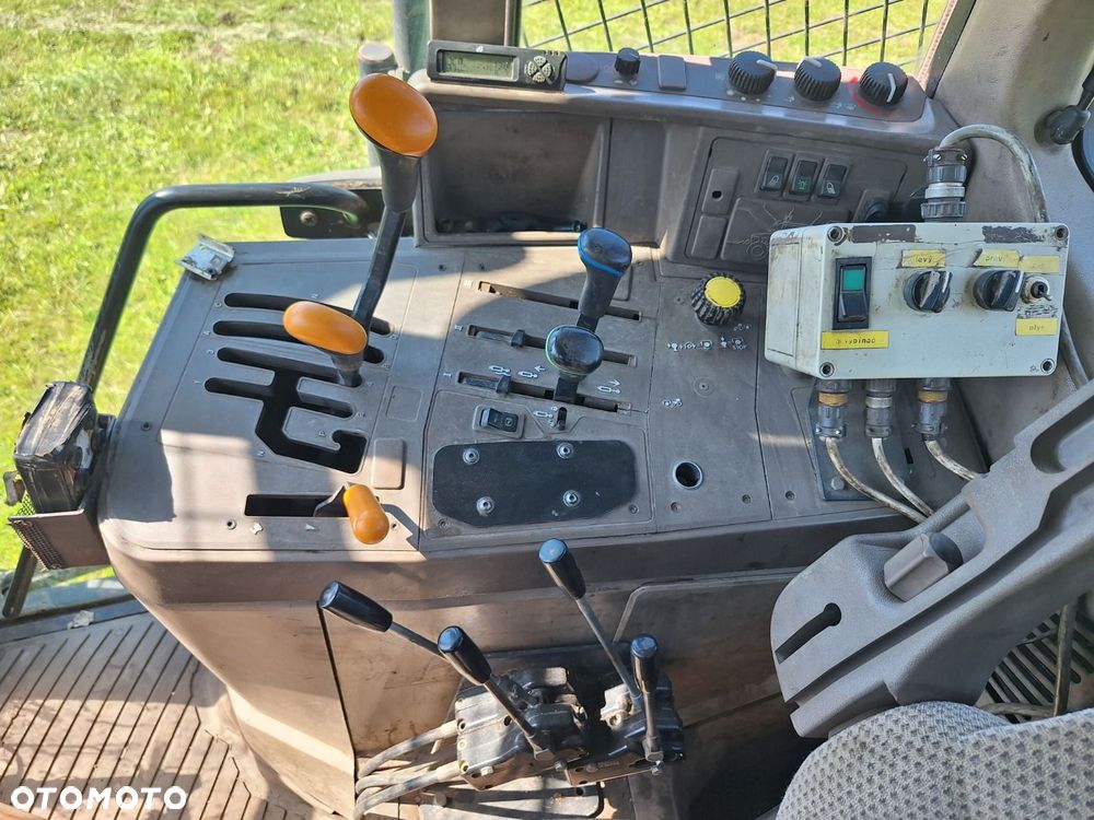 John Deere 6130 Standard 4X4 - 14