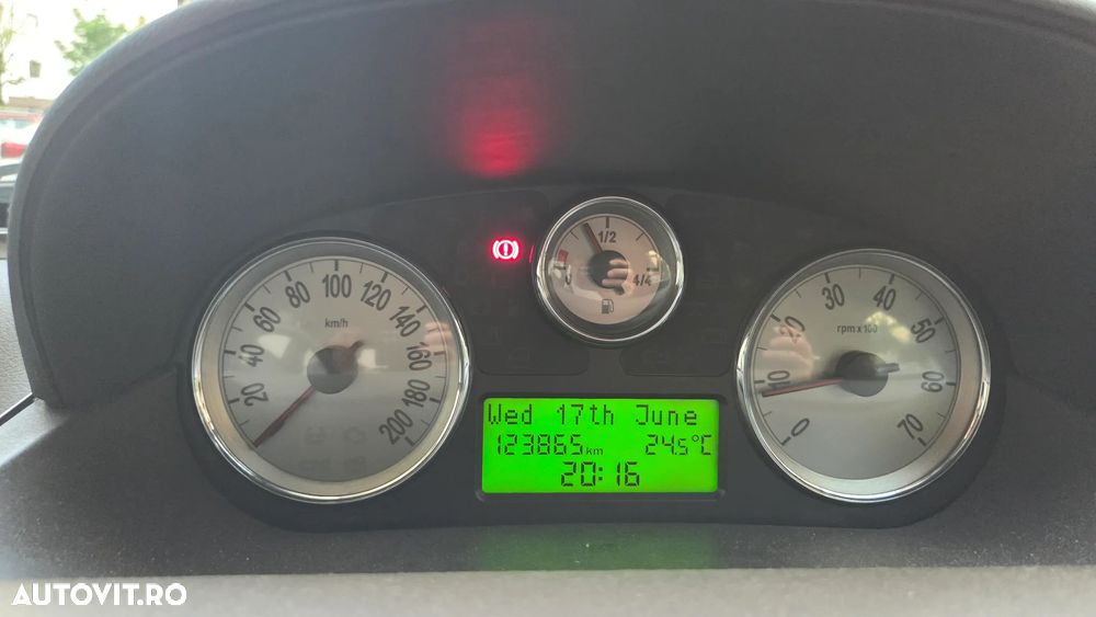Lancia Ypsilon - 7
