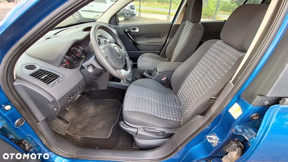 Renault Megane 1.6 Authentique - 23