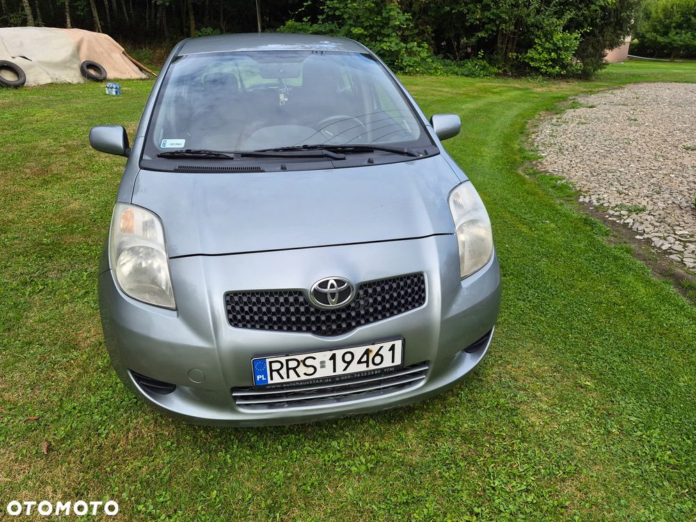Toyota Yaris 1.3 VVT-i Luna - 2