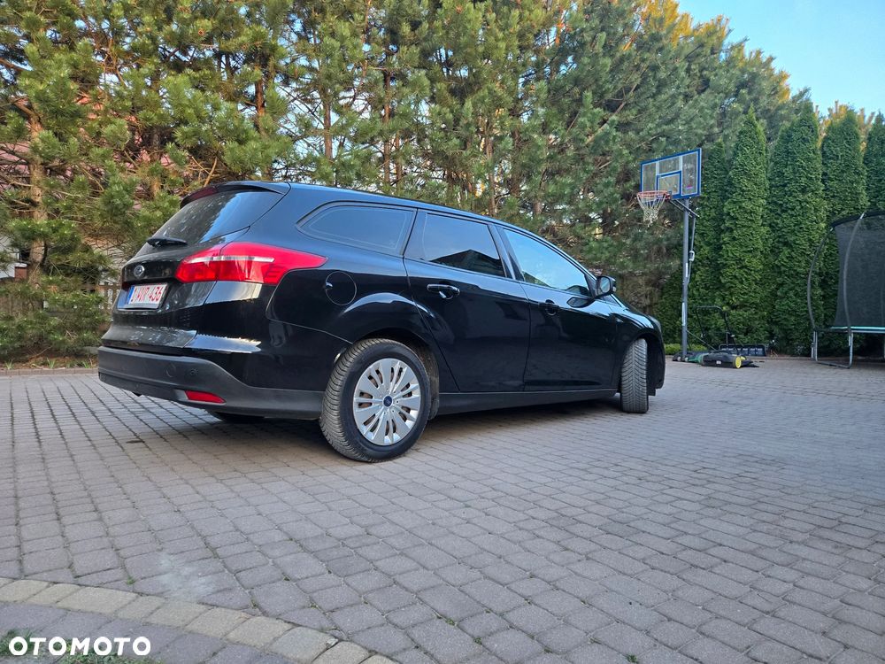 Ford Focus 1.6 TDCi DPF Start-Stopp-System SYNC Edition - 6