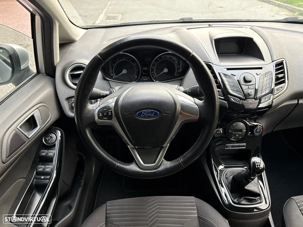 Ford Fiesta 1.0 T EcoBoost Titanium - 10