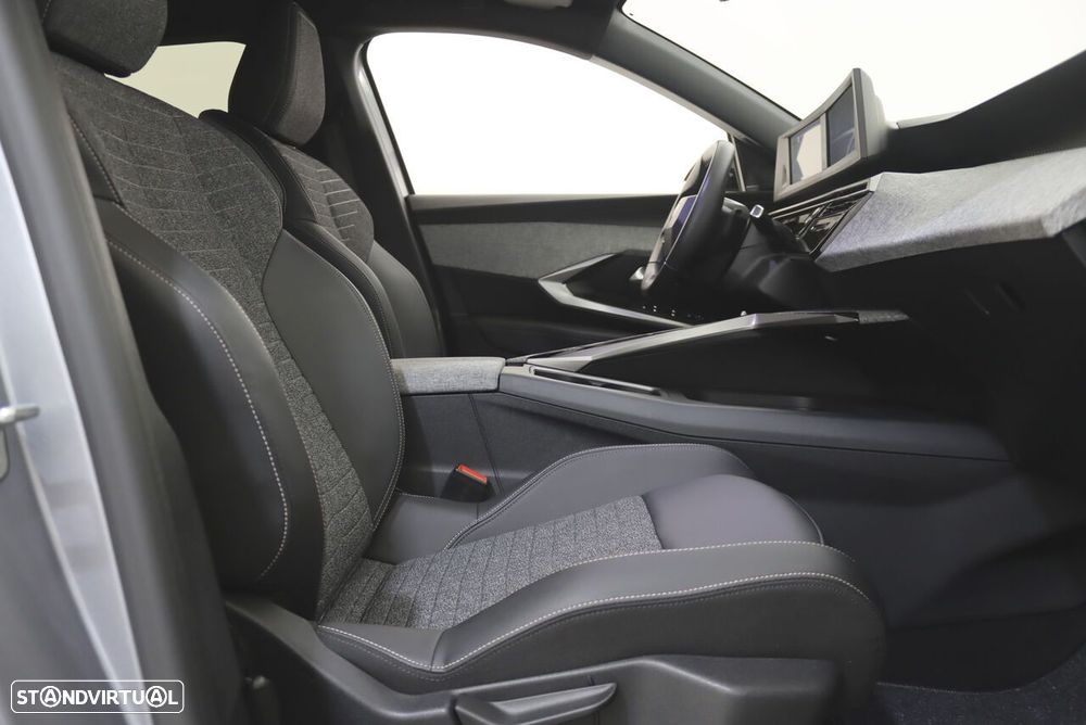 Peugeot 5008 Hybrid 145 e-DSC6 Allure - 11