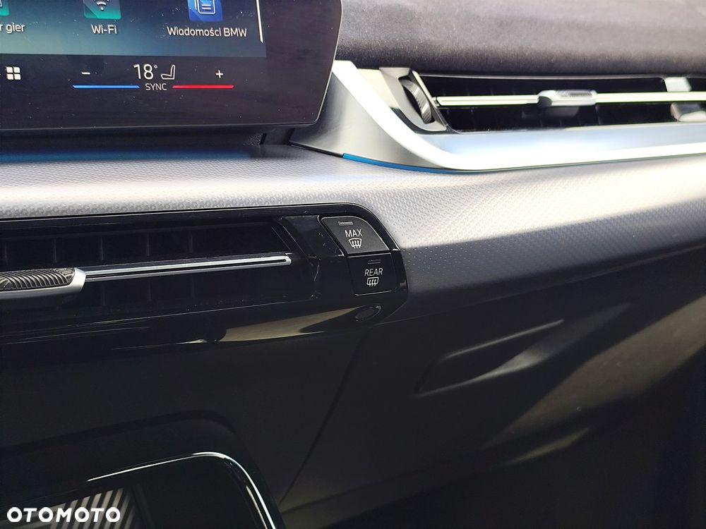 BMW iX2 xDrive30 66.5kWh M Sport - 25