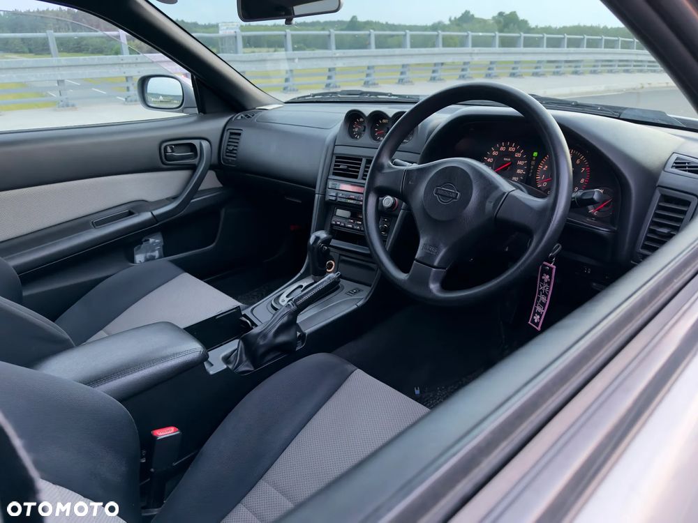 Nissan Skyline - 8