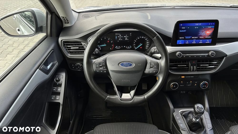 Ford Focus 1.0 EcoBoost Trend - 18