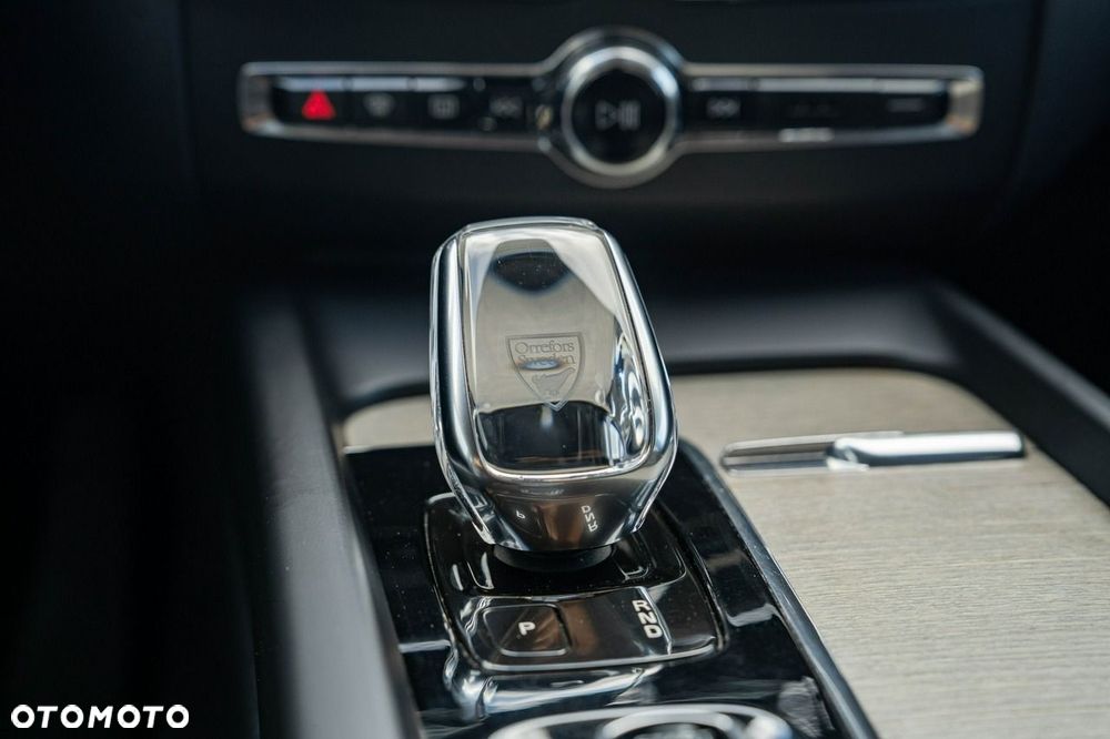 Volvo XC 60 B5 B AWD Inscription - 19