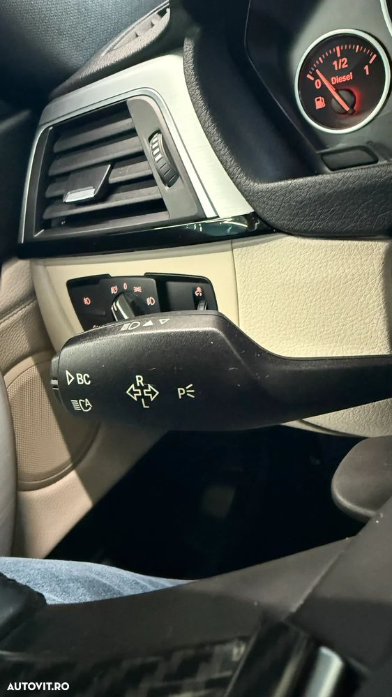 BMW Seria 3 318d Aut. M Sport - 35