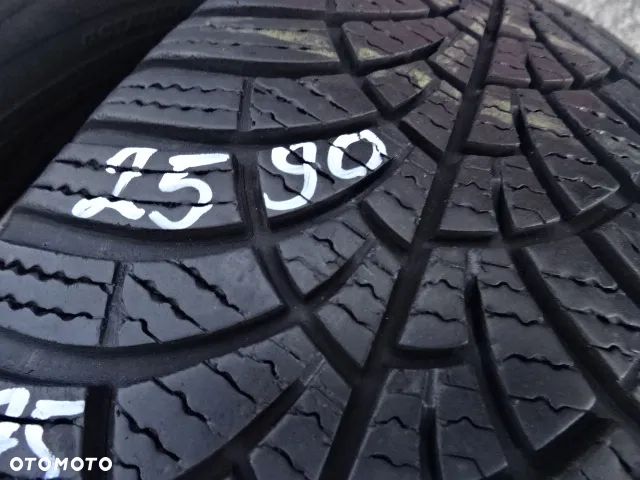 175/65/R14 82T GOODYEAR ULTRA GRIP 9 - 9