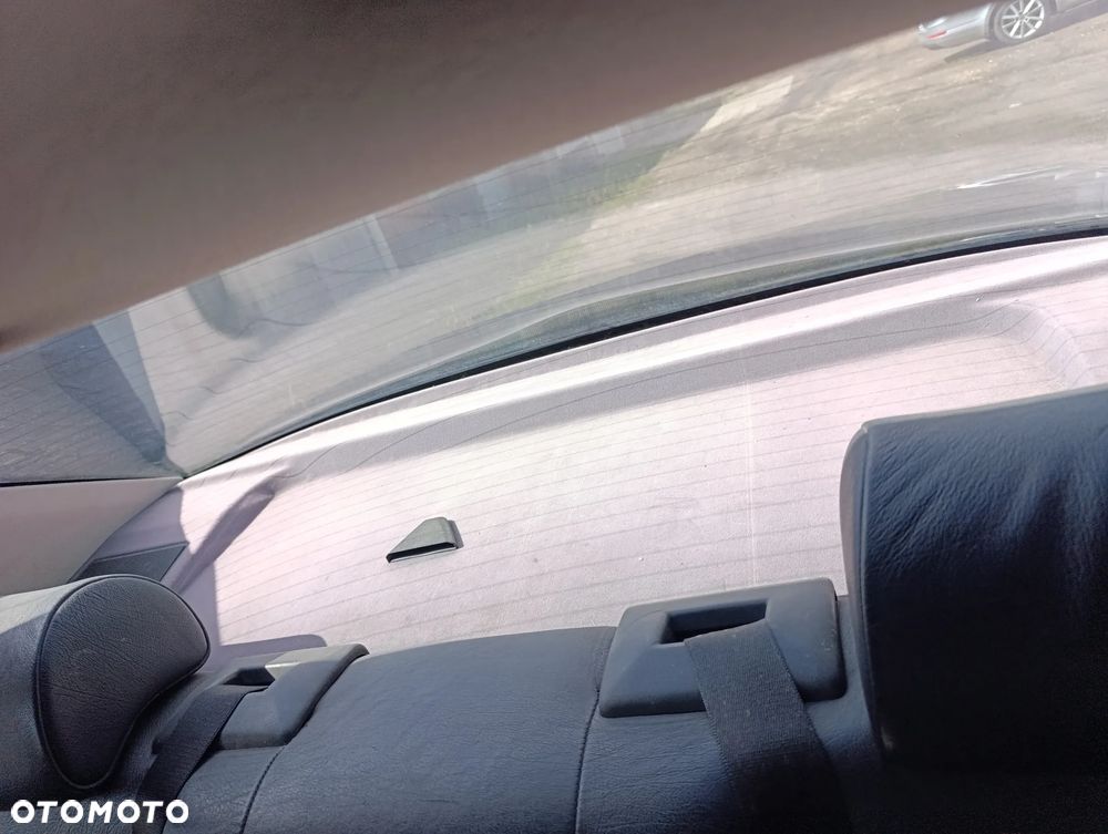 BMW Seria 5 520i - 32