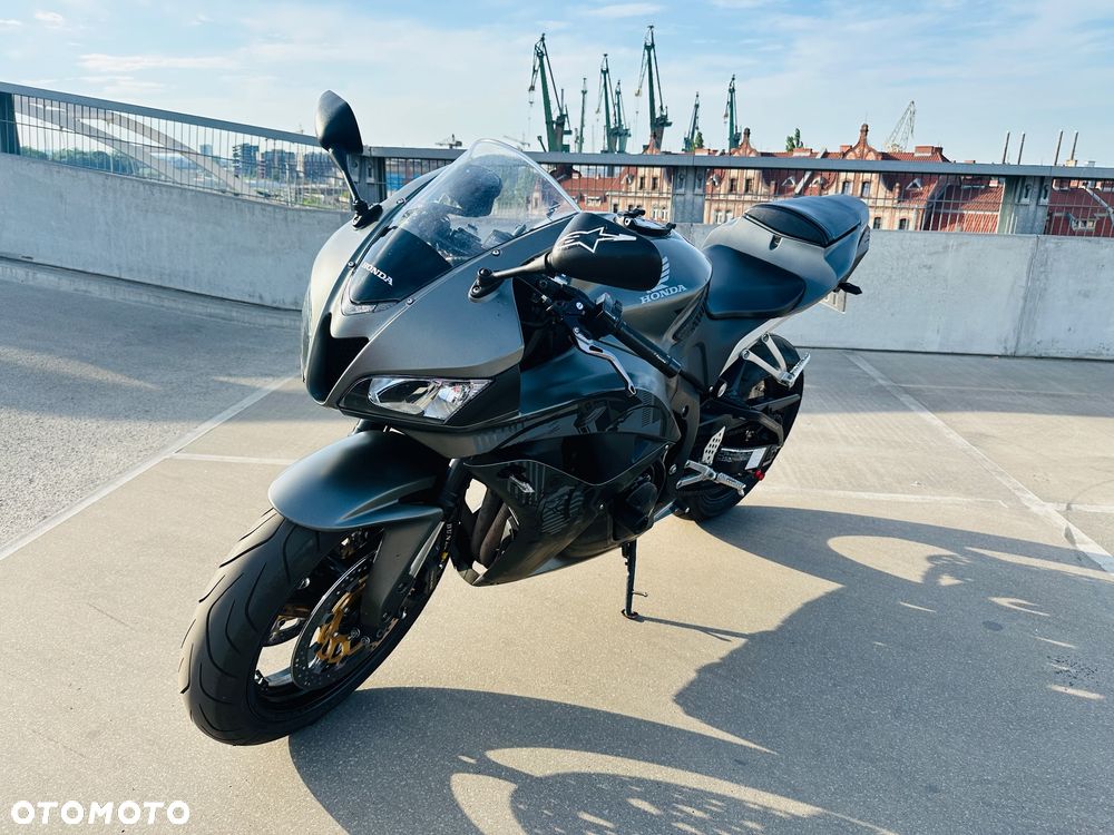 Honda CBR - 6
