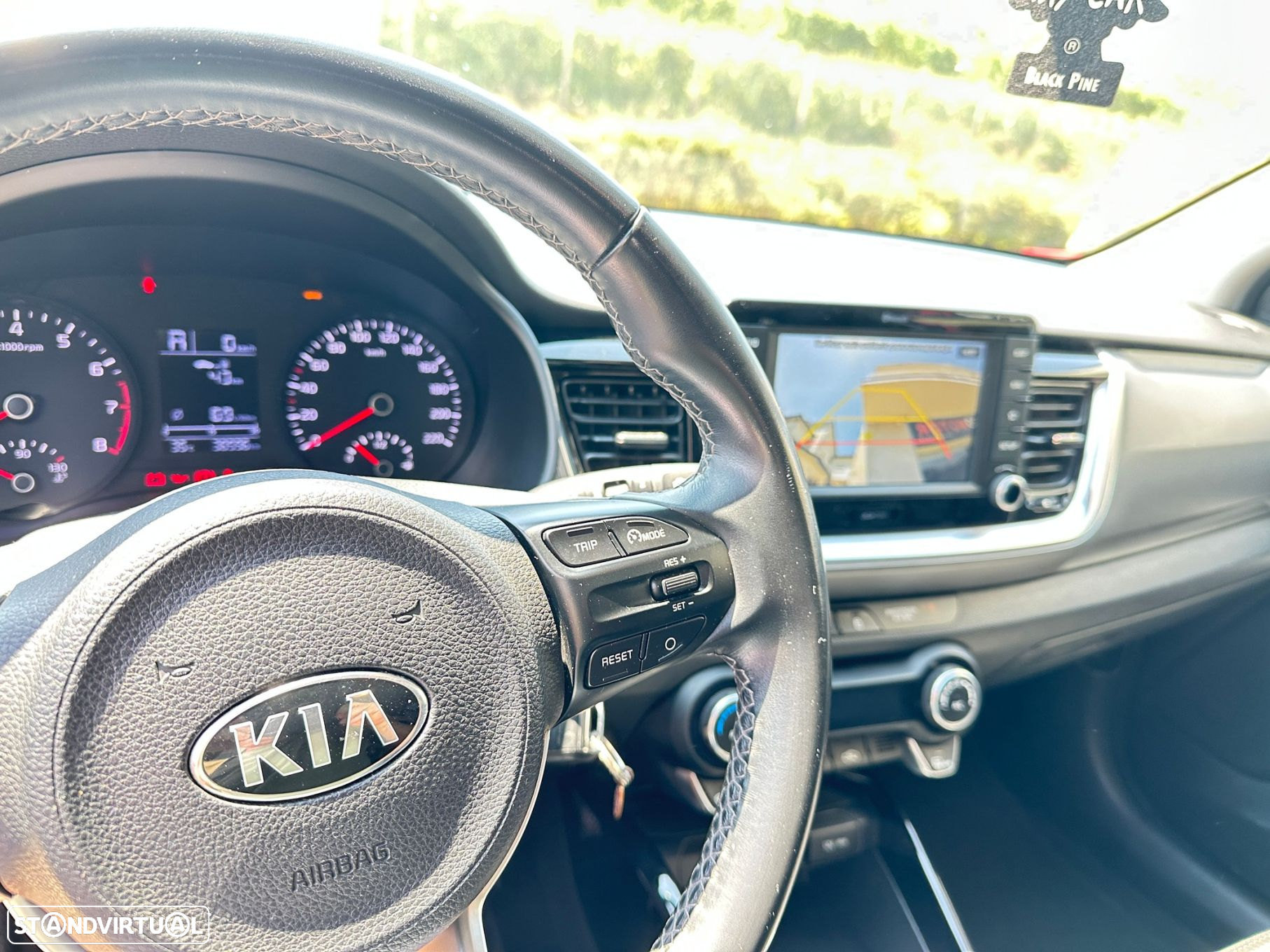 Kia Stonic 1.0 T-GDI Tech - 6
