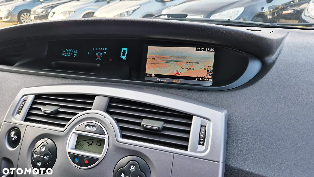 Renault Grand Scenic Gr 2.0 16V Privilege - 39