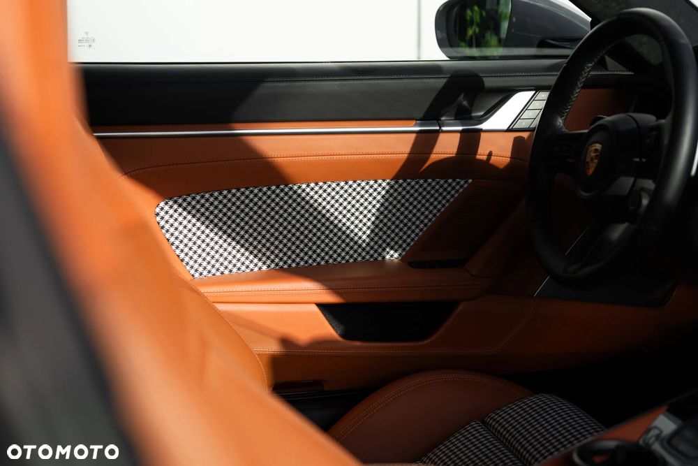 Porsche 911 Turbo - 29