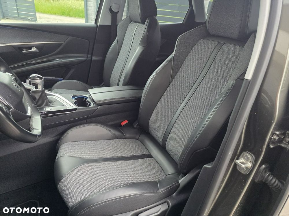 Peugeot 3008 - 17