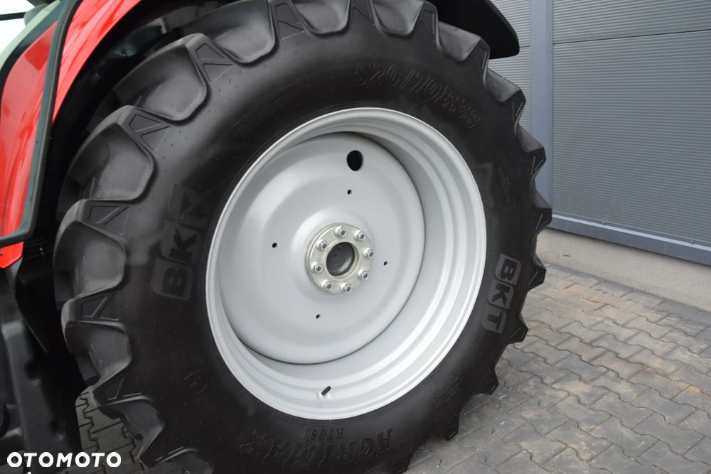 Massey Ferguson 5713 SL - 17