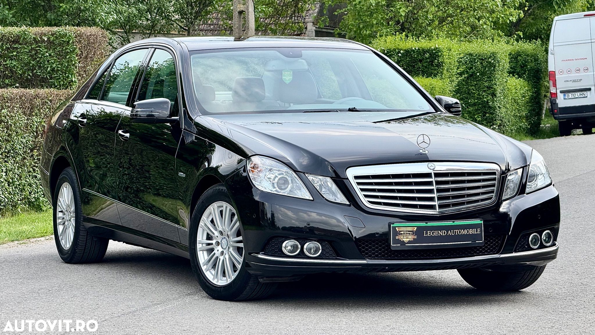 Mercedes-Benz E 220 Blue TEC BlueEFFICIENCY Edition - 1
