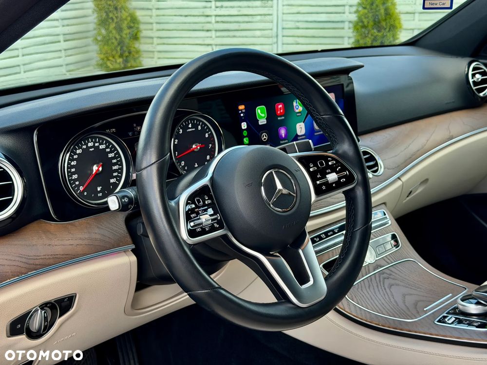 Mercedes-Benz Klasa E 300 9G-TRONIC AMG Line - 10