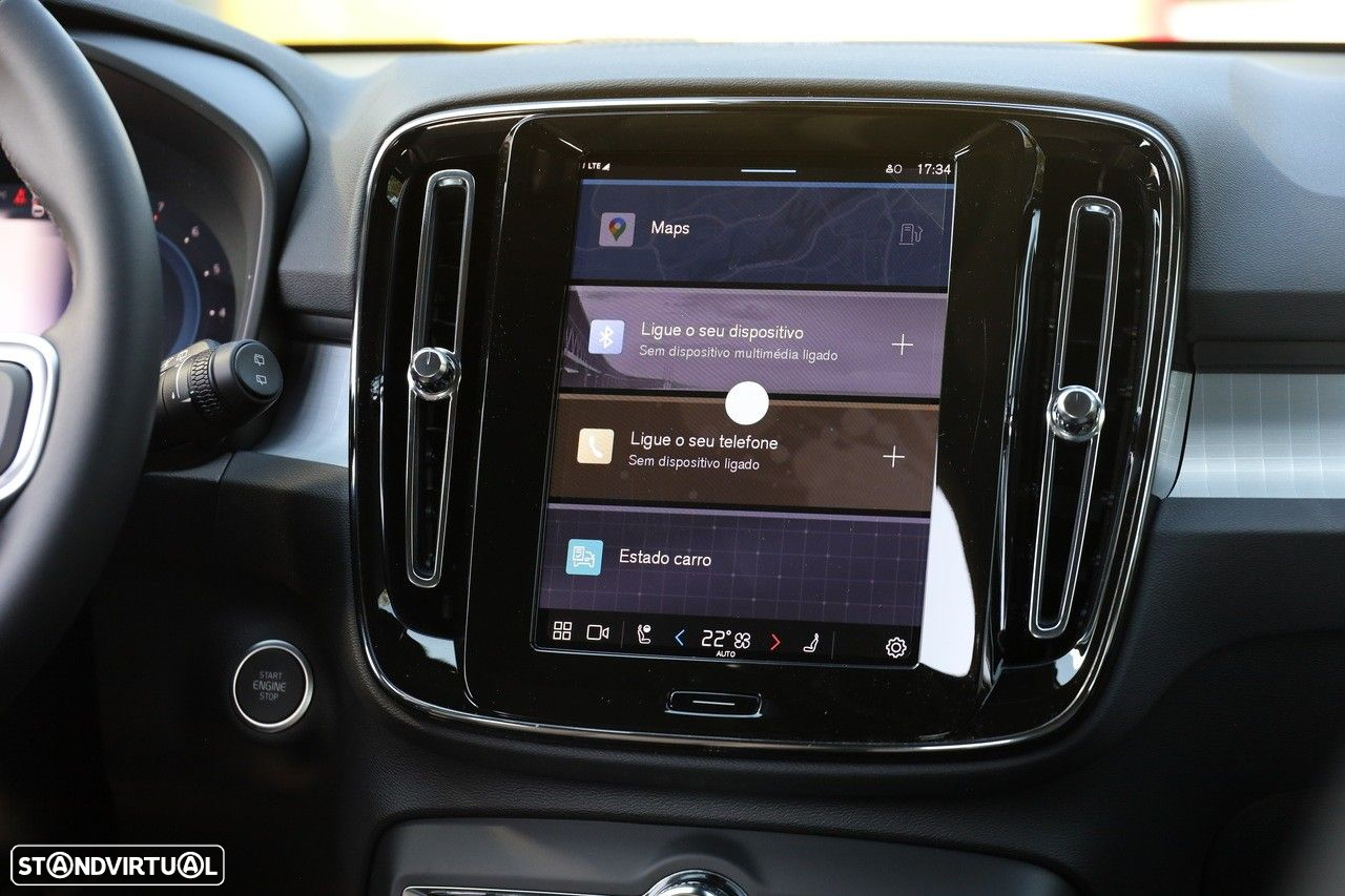 Volvo XC 40 2.0 B3 Plus Dark - 21