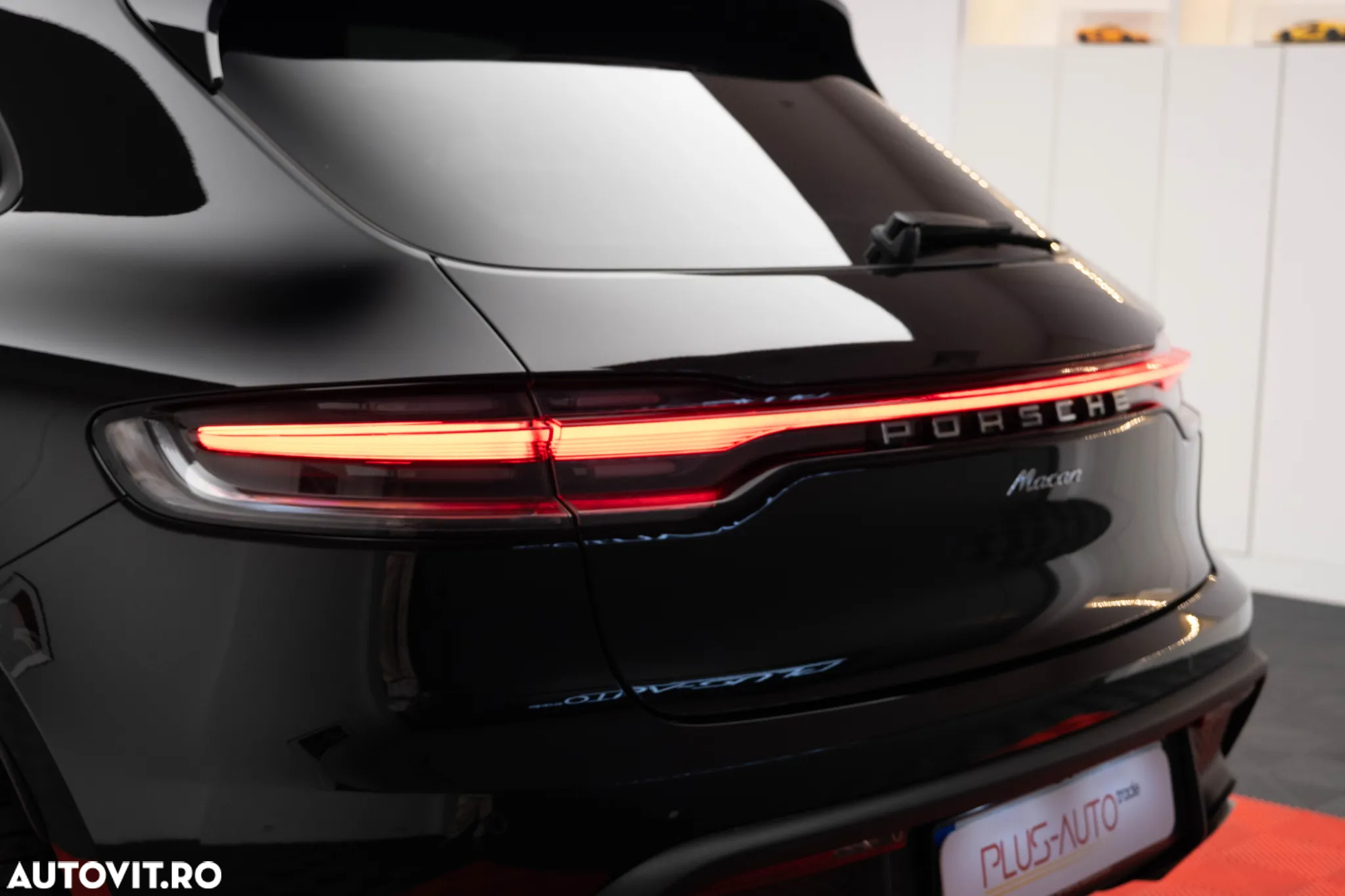 Porsche Macan T - 14