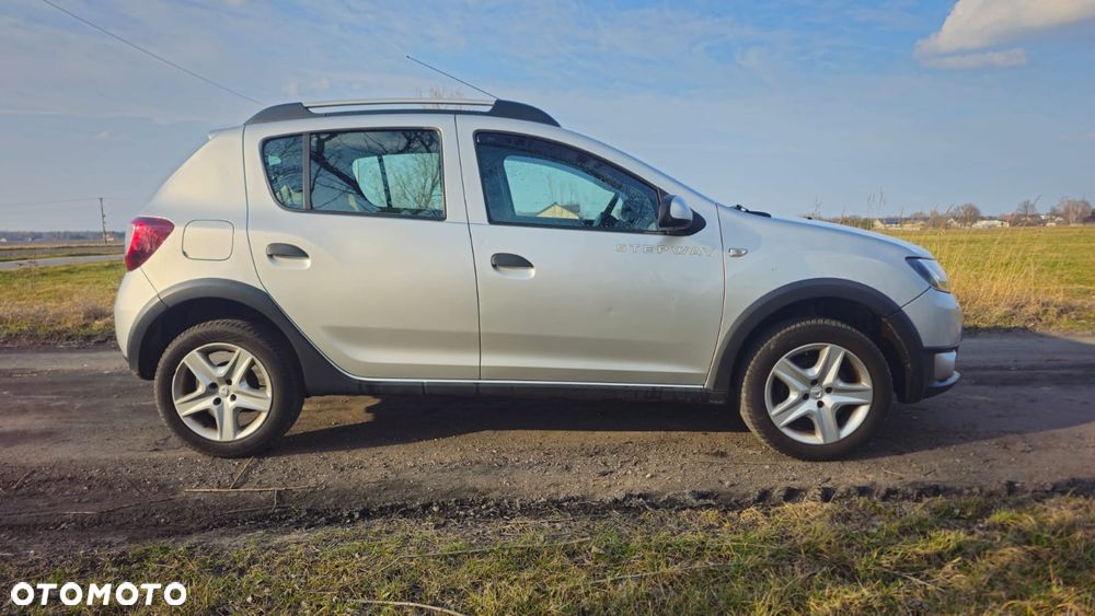 Dacia Sandero Stepway TCe 90 (S&S) Celebration - 8